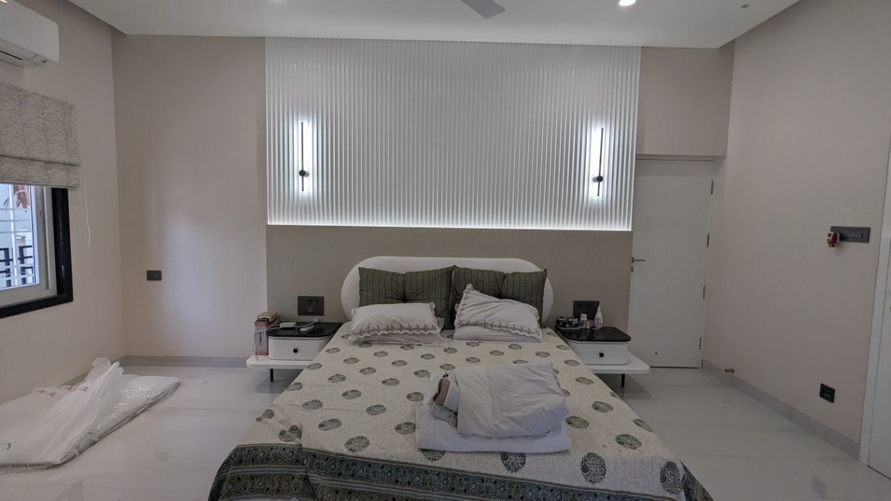 Contemporary Bedroom With Fluted Feature Wall